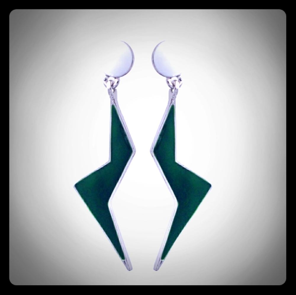 ☘️⚡ Lightning bolt earrings! ⚡